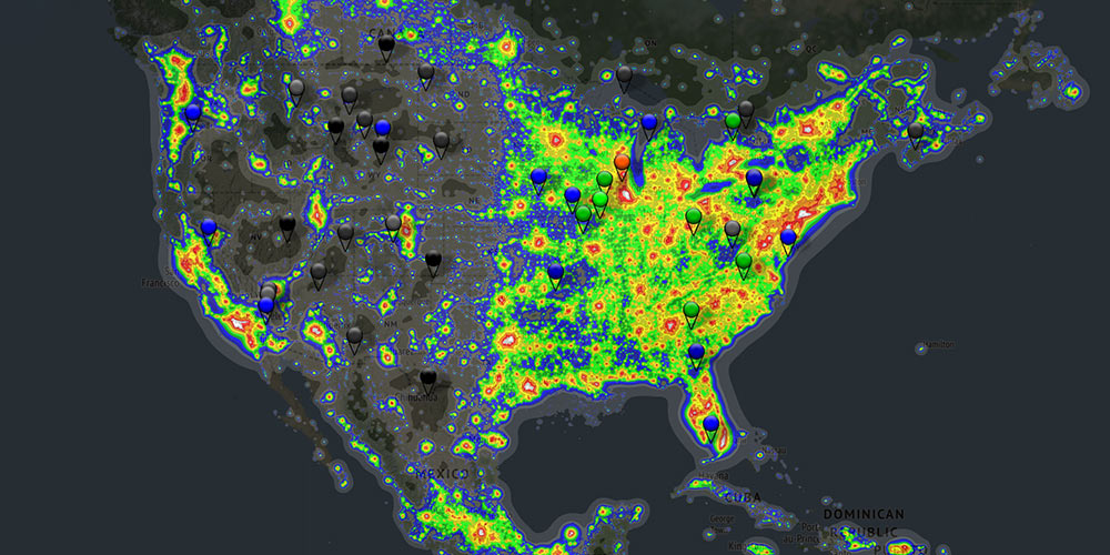 map of United States with dark skies and light pollution areas notated