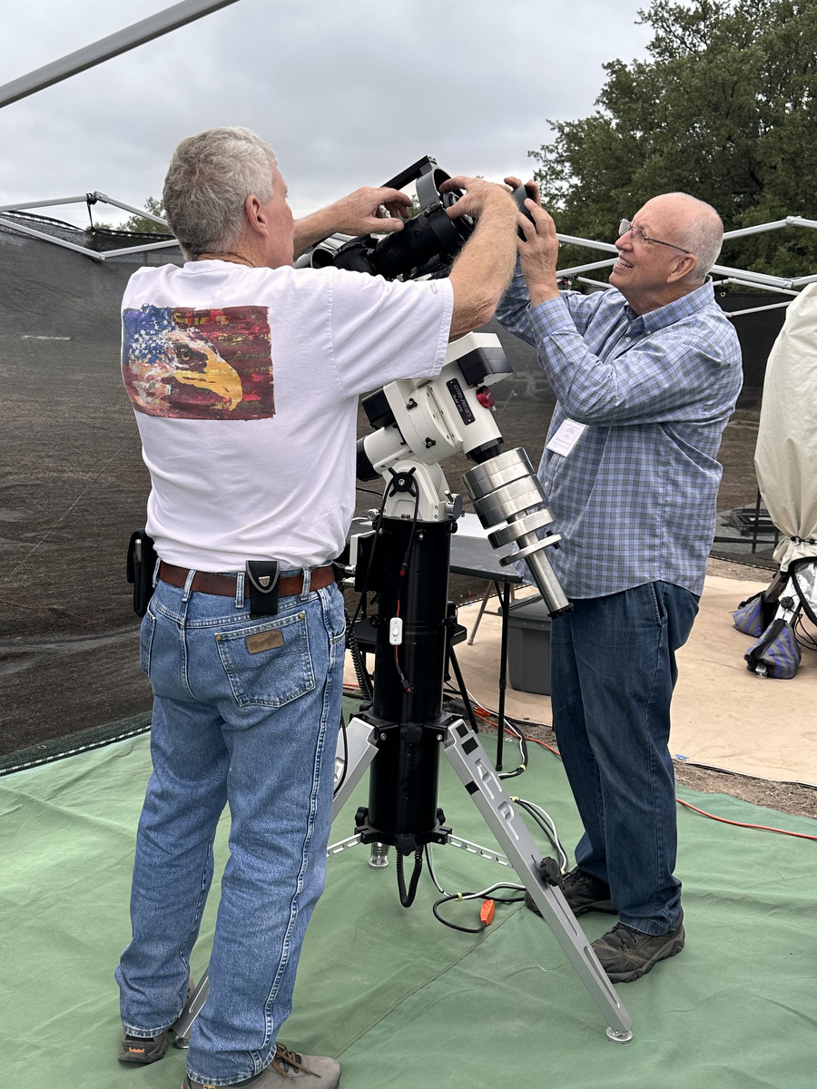 Randy Light and Lee Smith setting up equipment