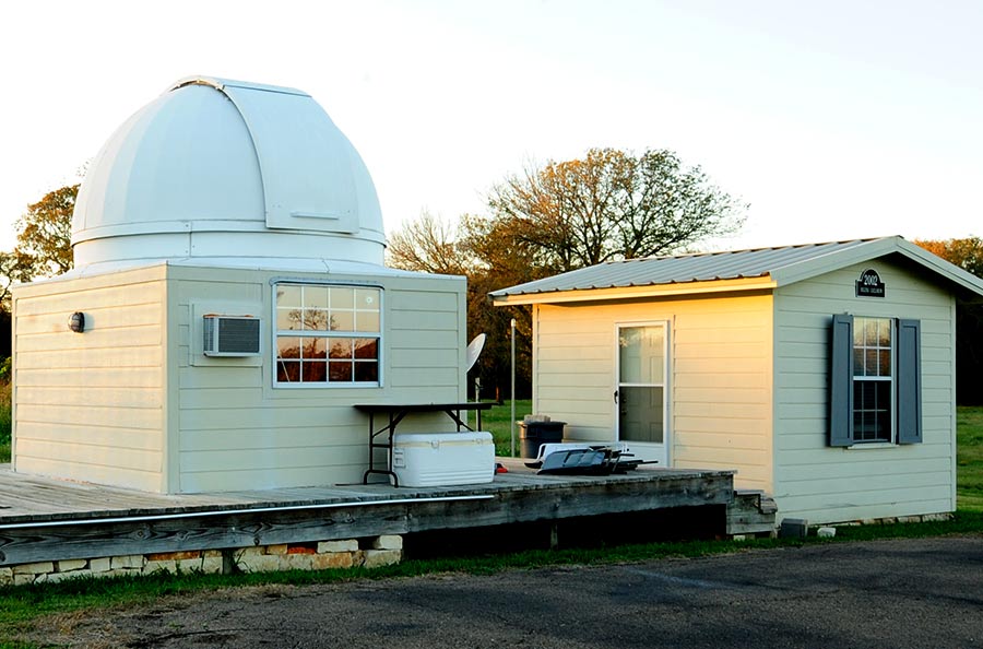 Regina Caelorum Observatory and warming house